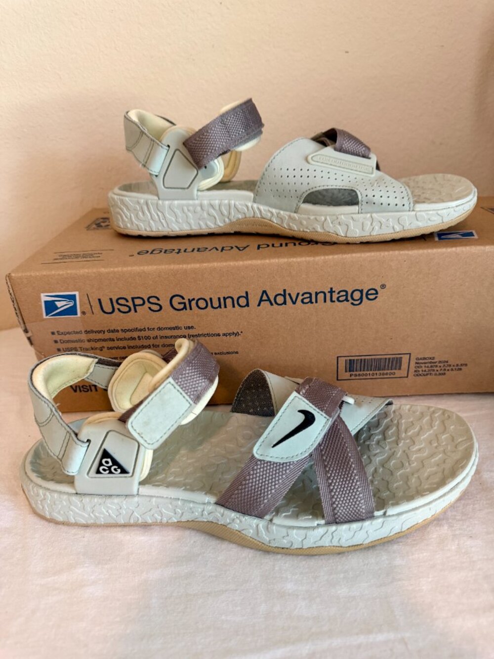 Nike ACG Air Deschutz Sandals Men’s Size 11 Mint Green Gray Outdoor Hiking